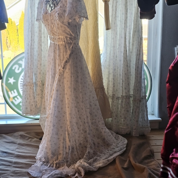 Gunne Sax Ivory Floral Lace Maxi Dress